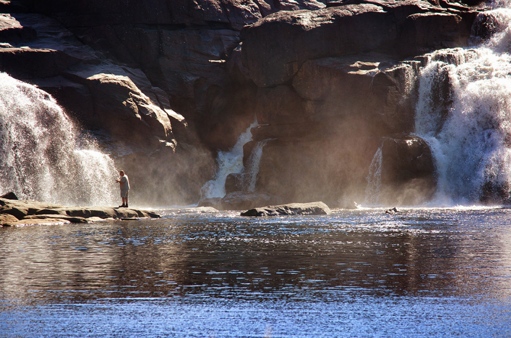 Fishing_waterfall