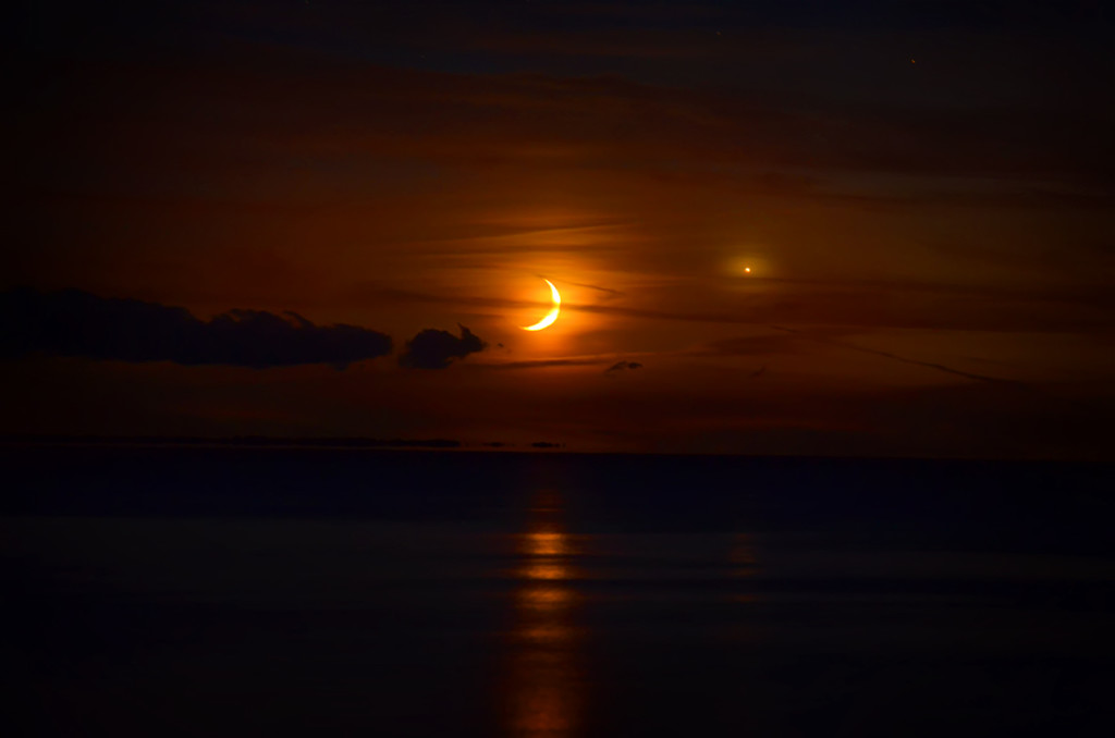 Venus and Sliver Moon Sackets Harbor Photo by Andrea Parisi