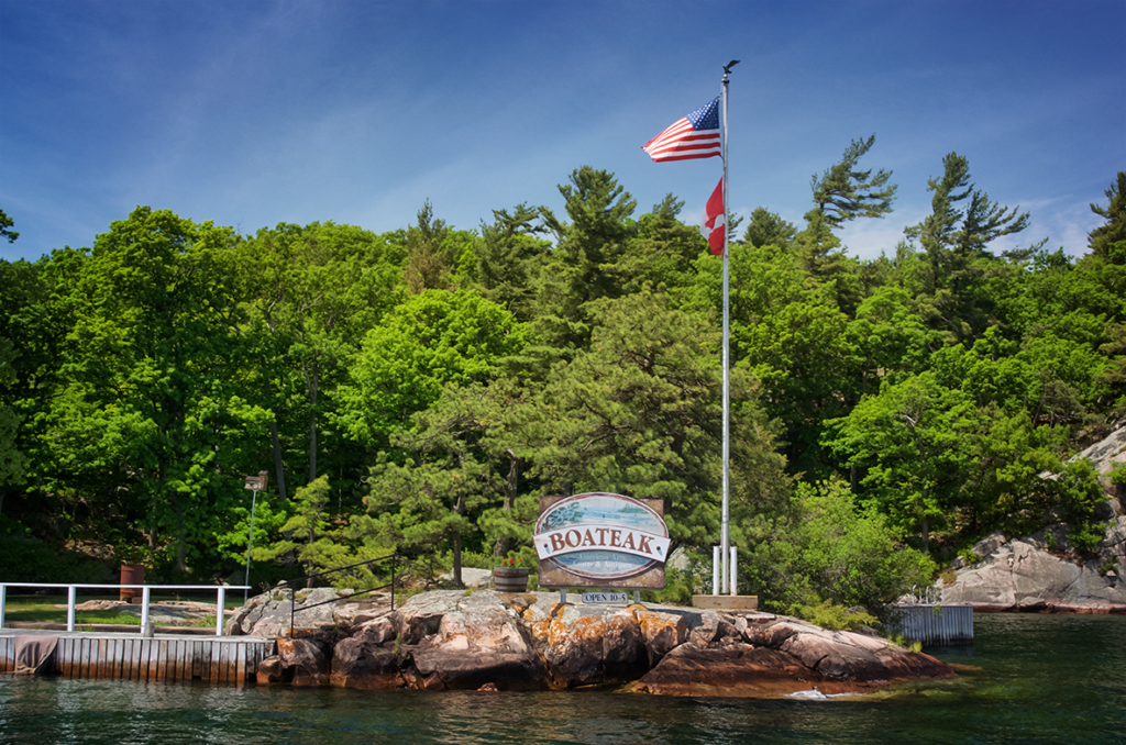 Thousand Islands Boateak